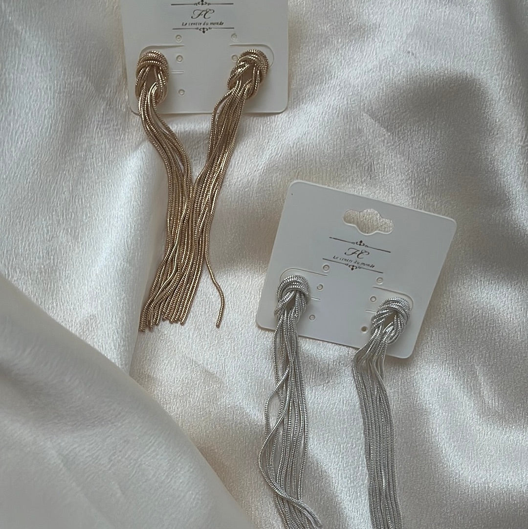 Tie the knot earrings