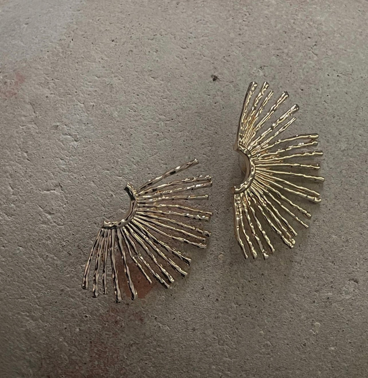 Fan earrings