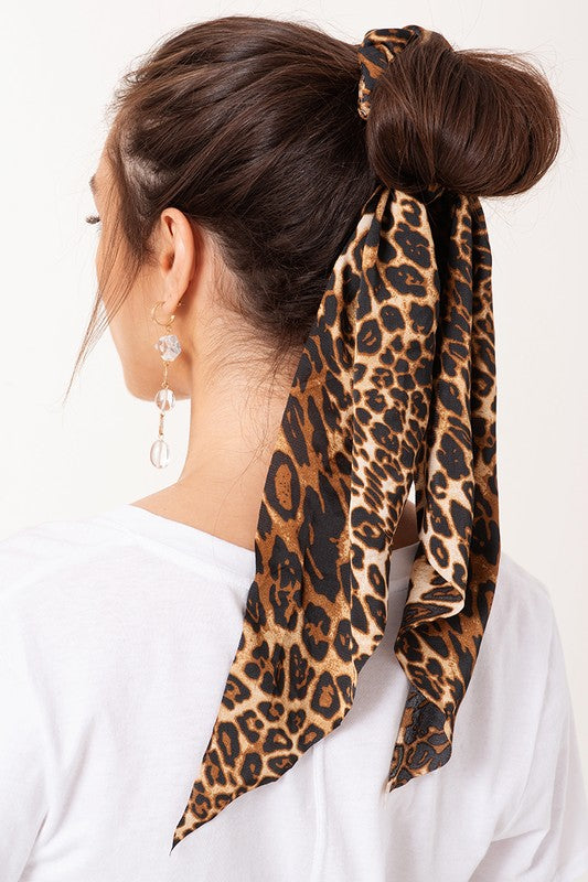 Leopard print ponytail scrunch