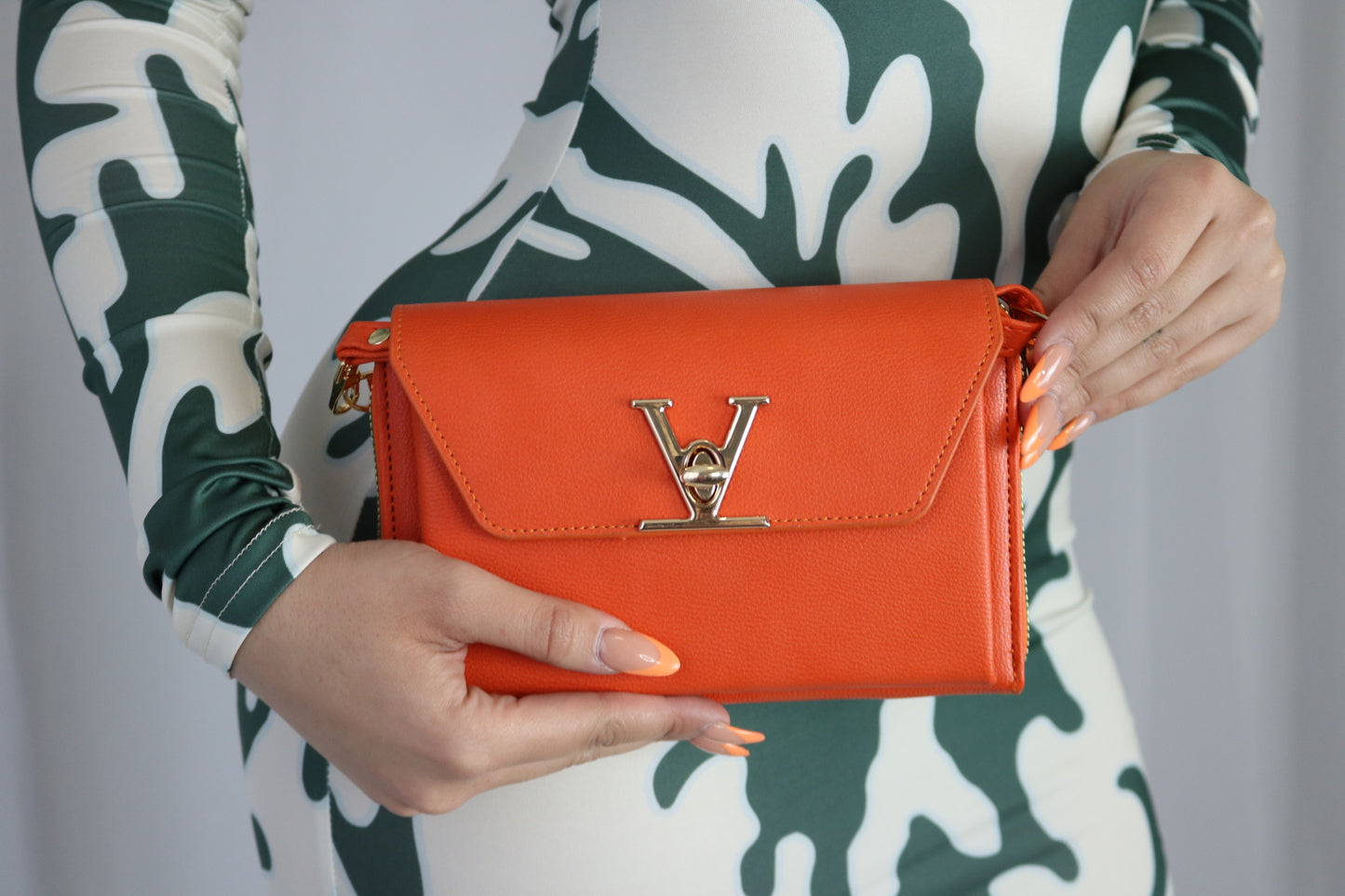 V bag